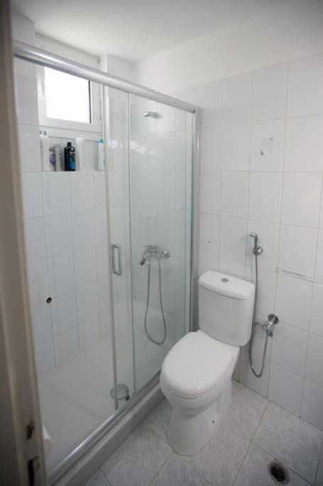 Karantou Villa Tiros Bagian luar foto