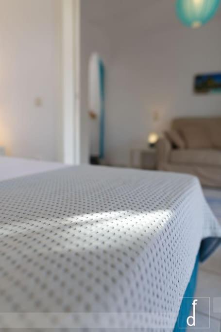 Karantou Villa Tiros Bagian luar foto