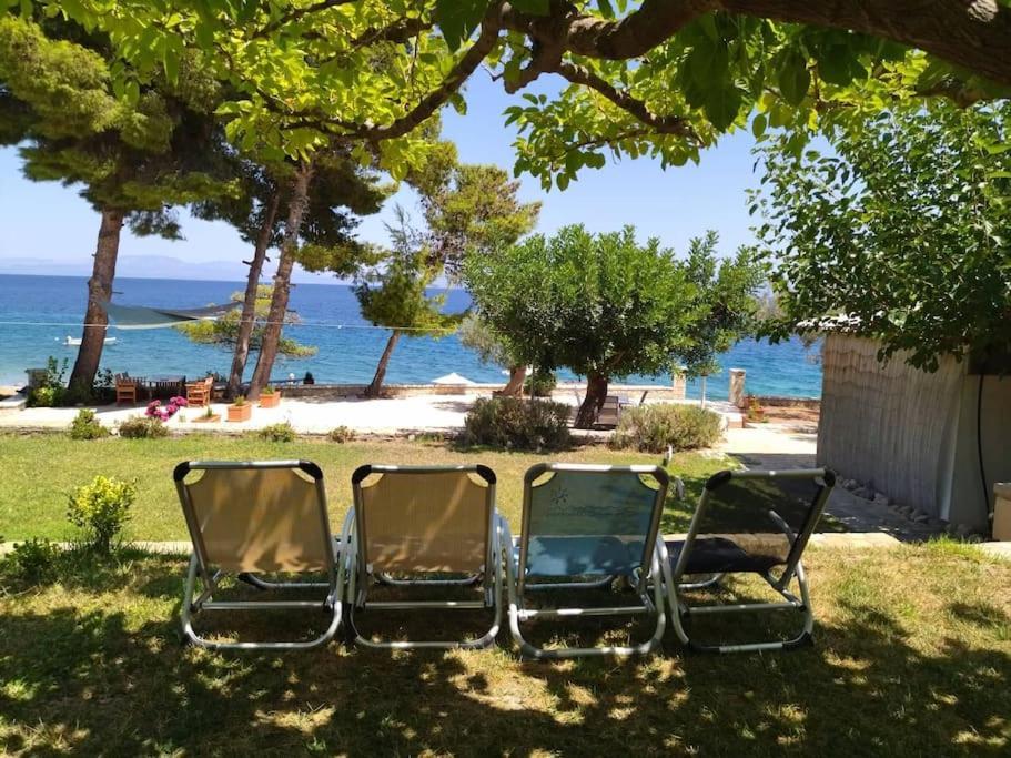 Karantou Villa Tiros Bagian luar foto