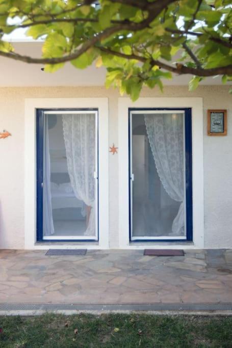 Karantou Villa Tiros Bagian luar foto